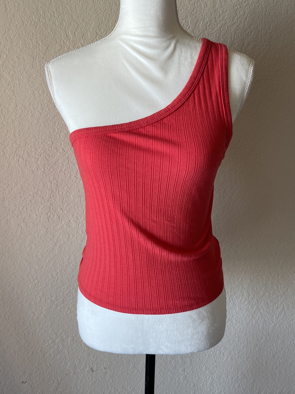 American Eagle Red Ribbed Knit One Shoulder Cropped Tank Top Size M